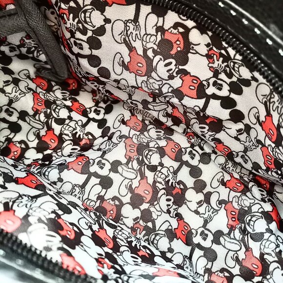 Mickey Mouse Black Cosmetic Bag - Toiletry Pouch – Travel Friendly - Picture 5 of 6